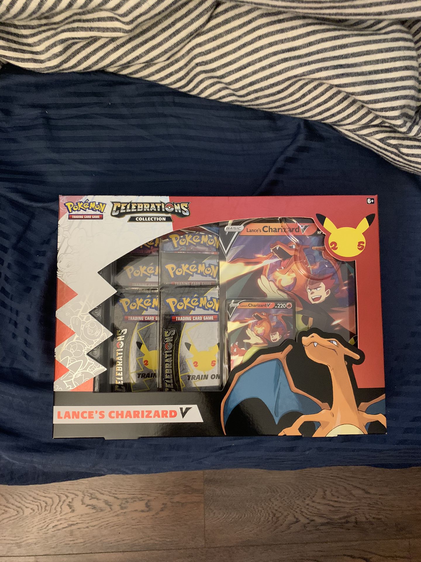 Pokémon Lances Charizard V Box 