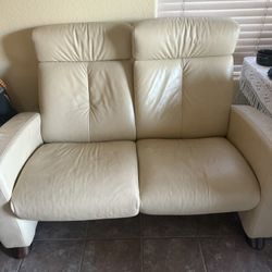 Reclining Loveseat 