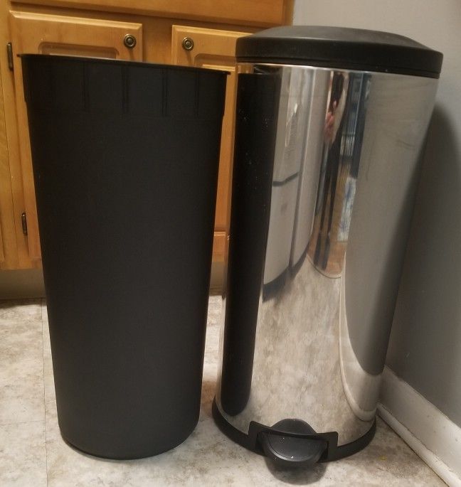 Chrome Kitchen Trash Can With Foot Pedal Lid
