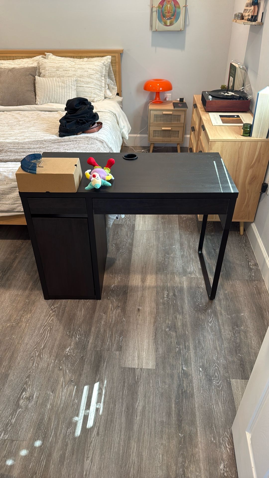 Gaming Desk With Cable Management