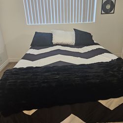 Full size bed