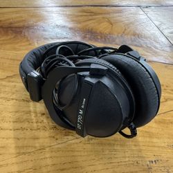 Beyerdynamic DT 770 Pro 80ohm DJ Headphones