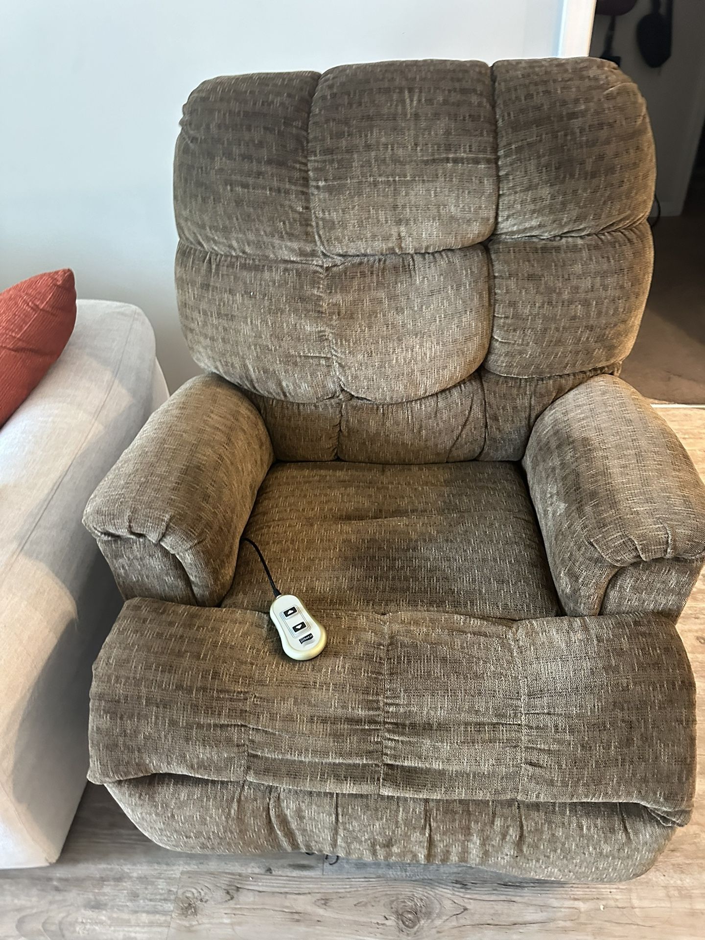 Power lift chair