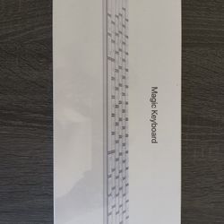 *New* Apple Magic Keyboard 