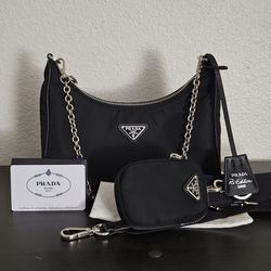 Prada Re-Edition 2005