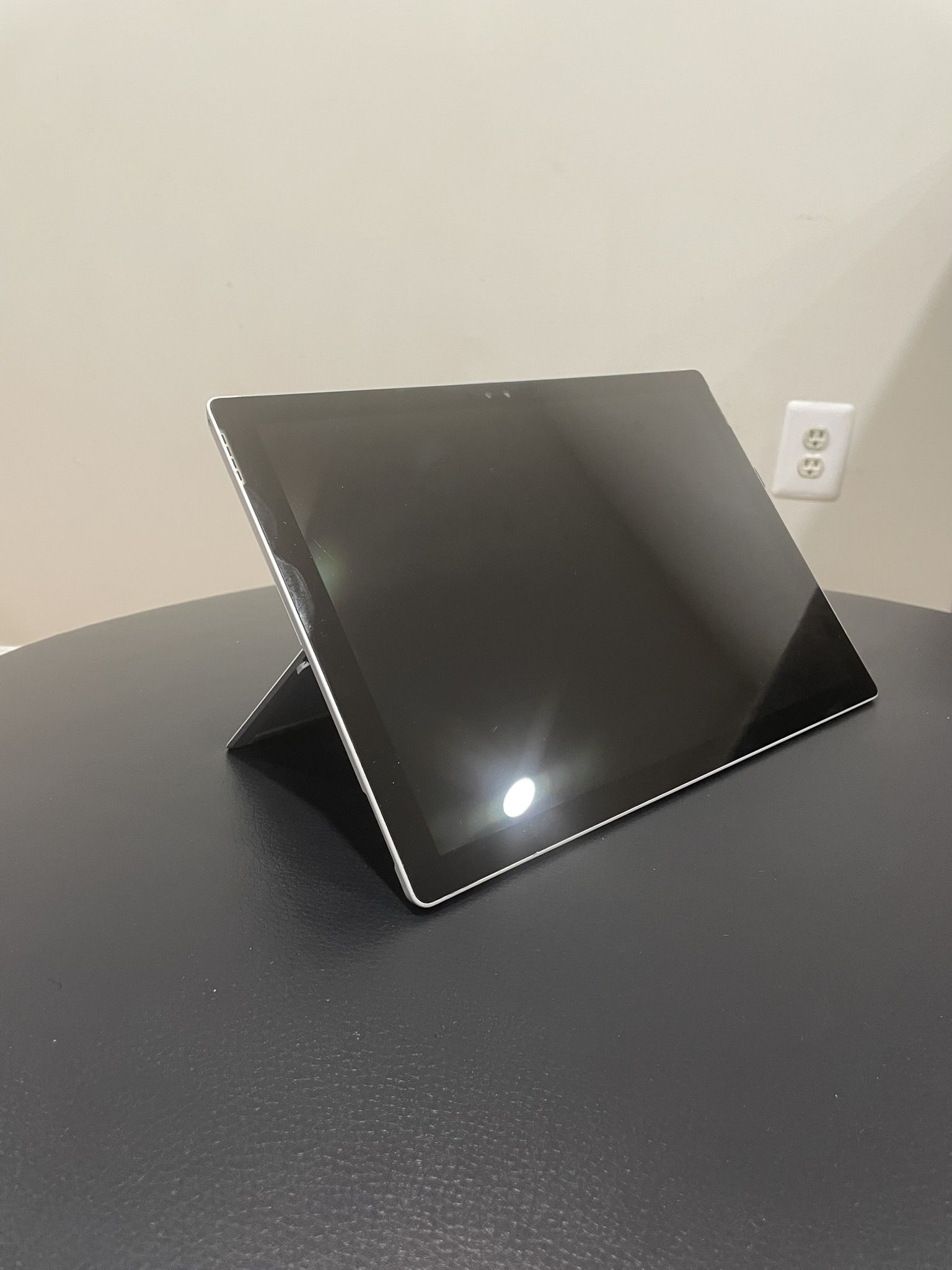 I7 16gb Surface Book 512gb Microsoft Surface Pro 8gb Ram I5