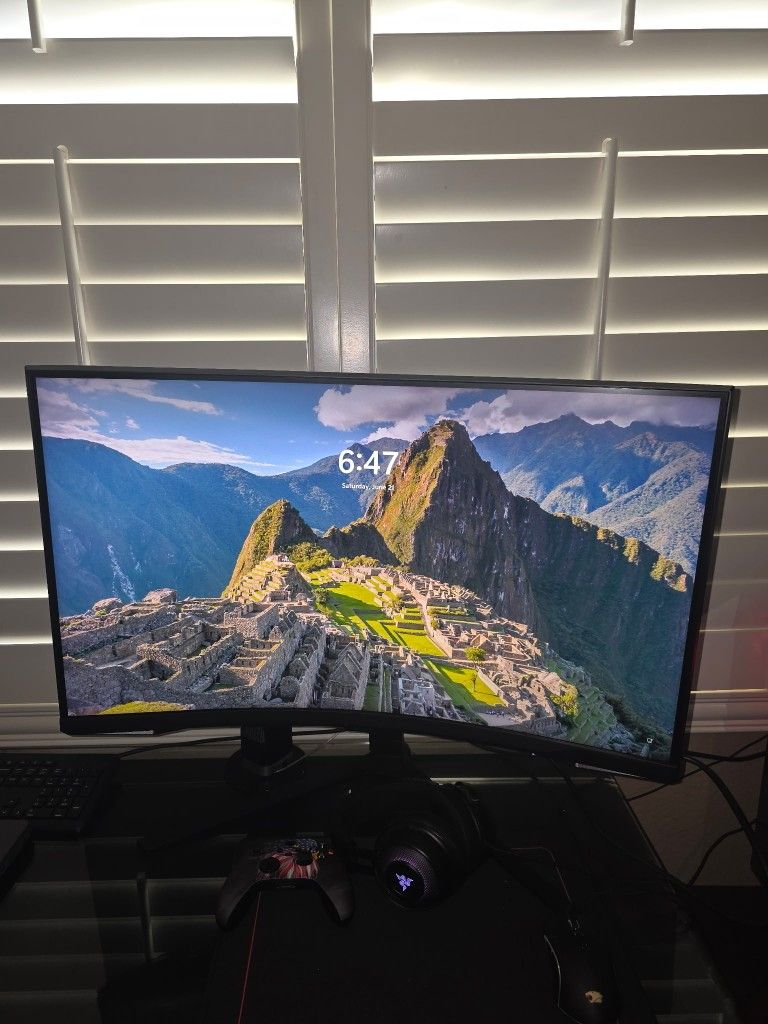 Samsung 32" Odyssey Neo G7 4K UHD 165 HZ 1MS (GTG)