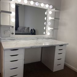 Make Up Vanity