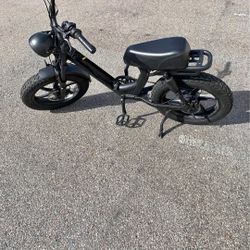 Surge Hyper Scorpion Moped Style Ebike