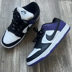 Dunk low court purple size 9 comes with original box