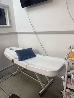 Cama para faciales o cejas