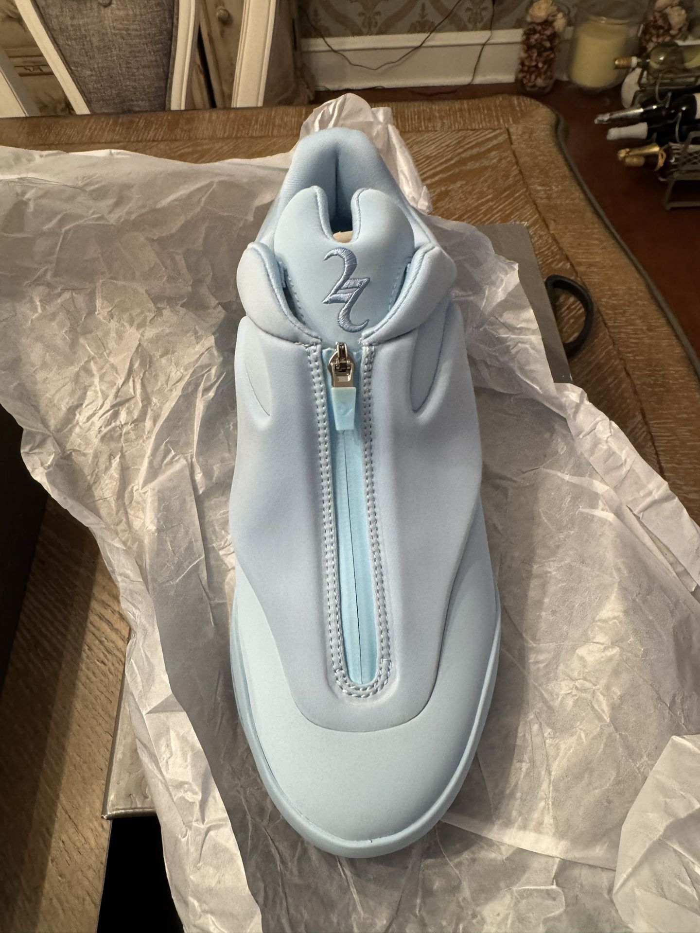 Converse SHAI 100 Sizes 10.5, 11.5 (Blk) & 11 (Blue)