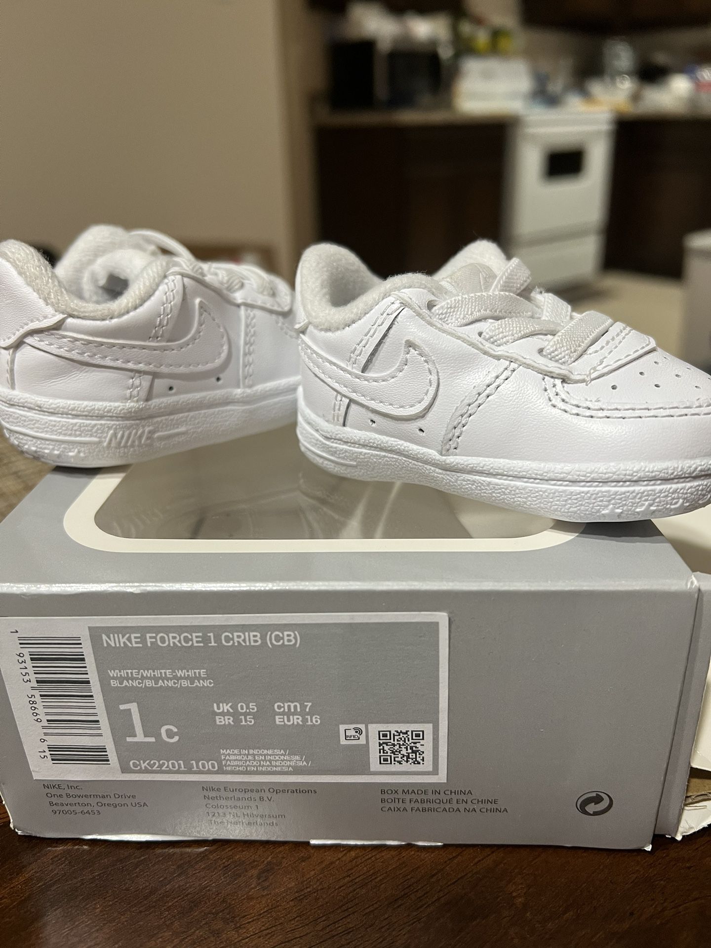 Roei uit timmerman ritme Nike Force 1 Crib white shoes for Sale in Harlingen, TX - OfferUp