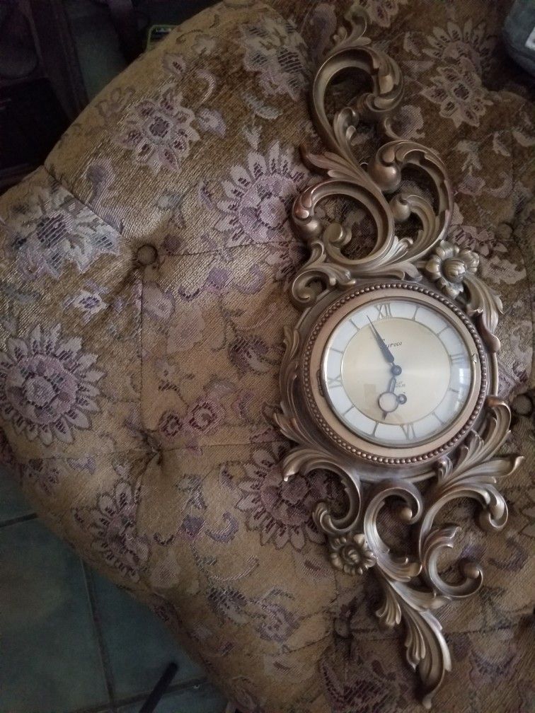 Syroco Clock