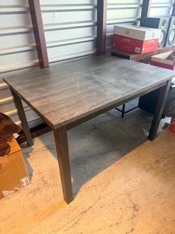 Dinning table  with 4 matching chairs