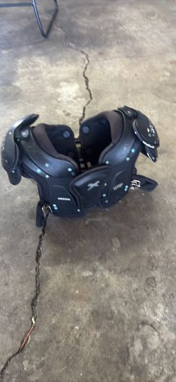 Shoulder pads