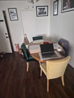 Kitchen Table  w/ 4 chairs
