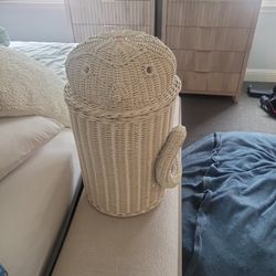 Pottery Barn Kids Nursery Rattan Critter Animal Hamper