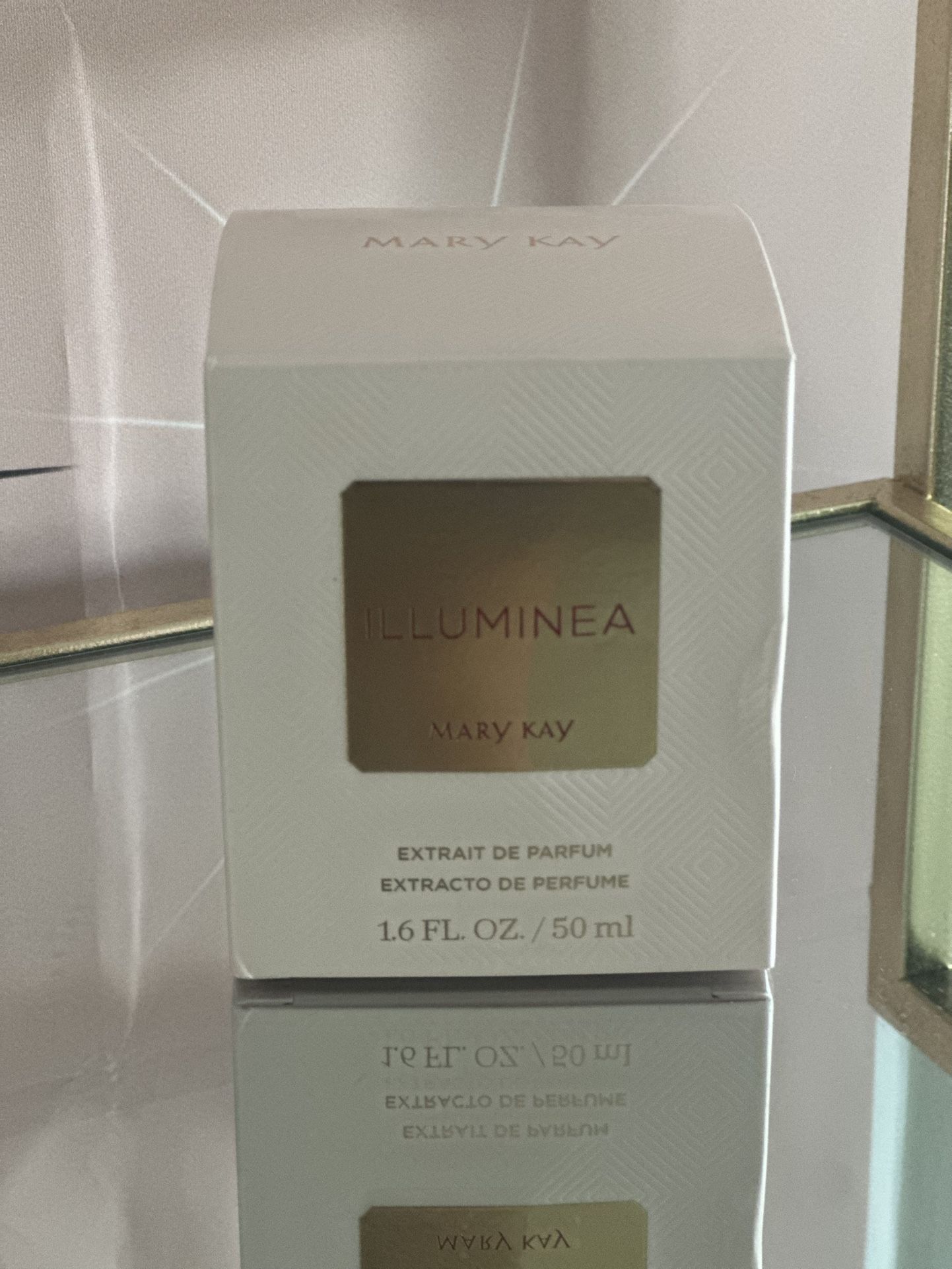 ILLUMINEA MARY KAY