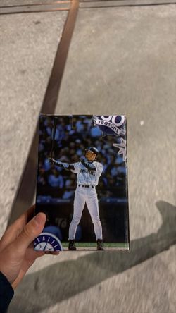 Ichiro Statue Giveaway