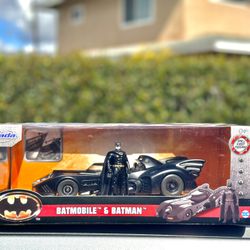 Batmobile & Batman 