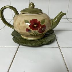 Ceramic Tea Pitcher With Plate 