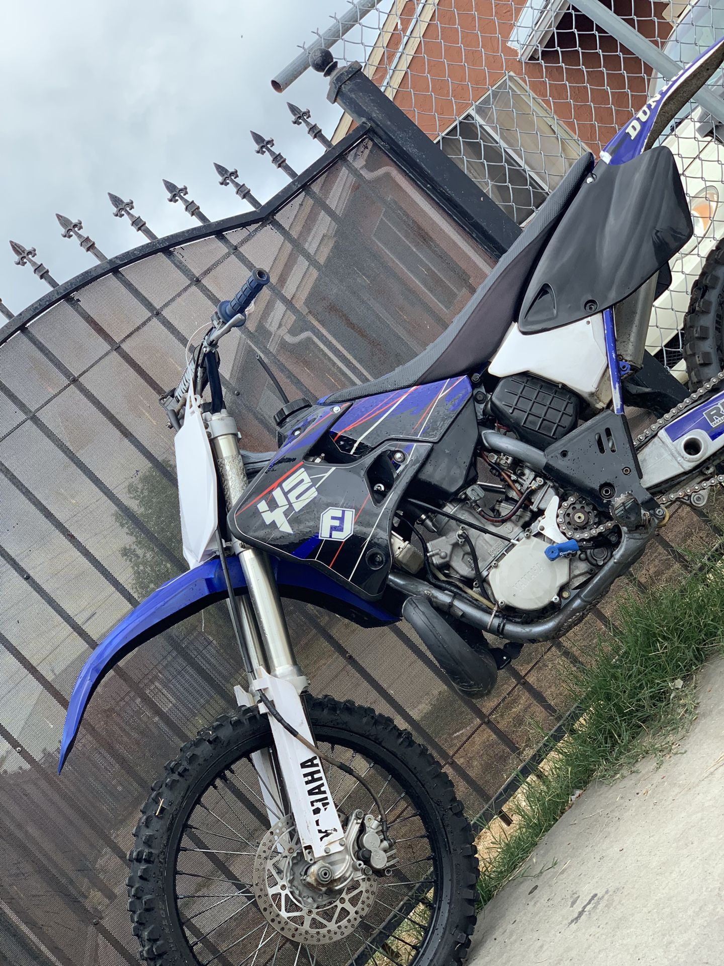 Yz250