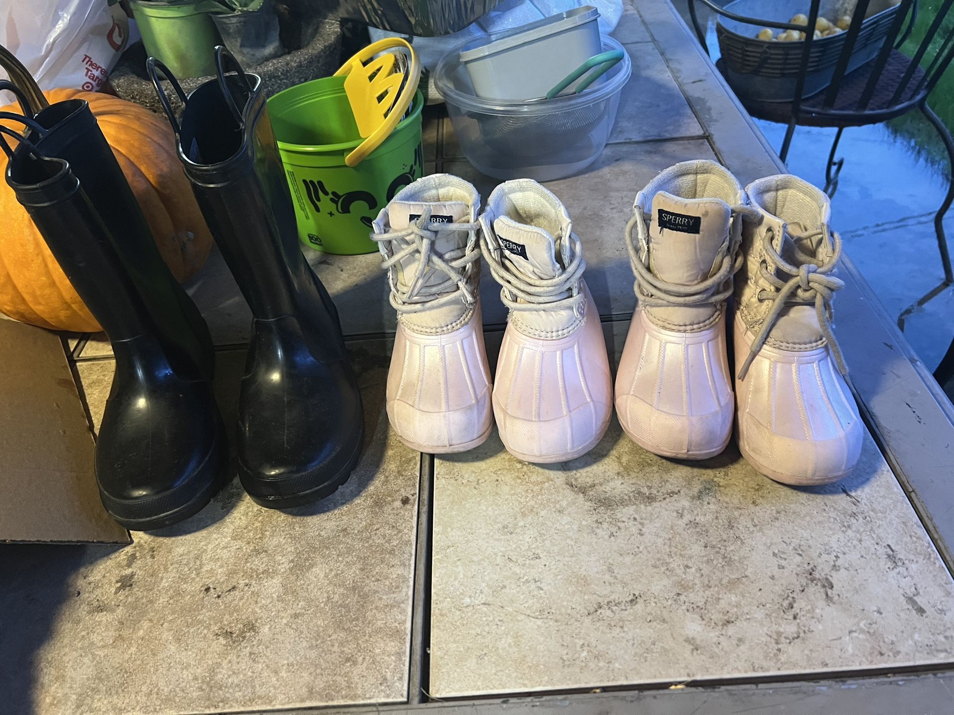 Rain Boots For Girls An The Black One 