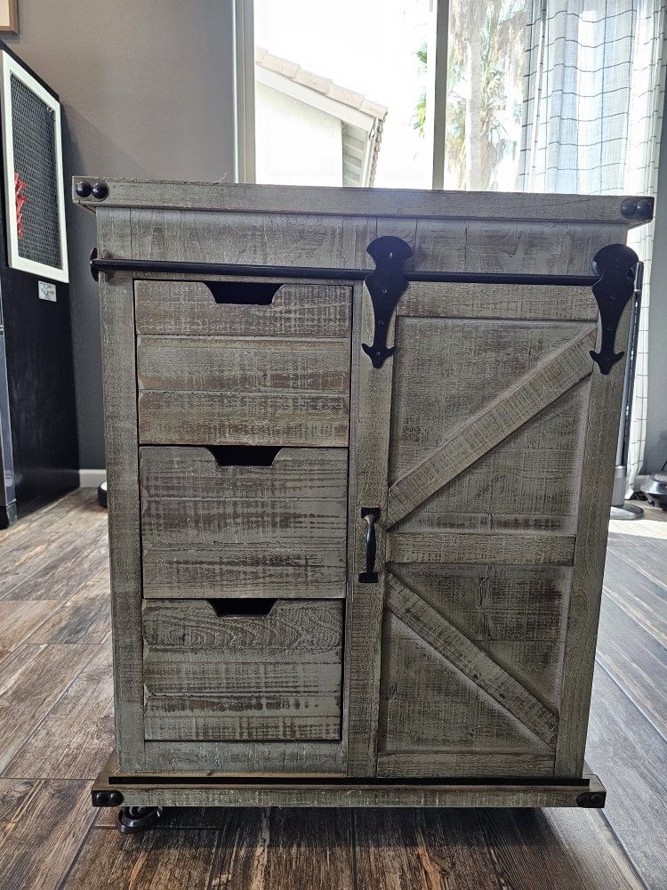 Hutch Farmhouse Style