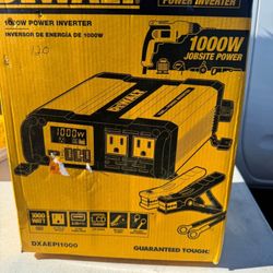  DEWALT 1000-Watt Portable Car Power Inverter with Triple USB Ports