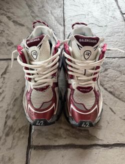 Balenciaga runners