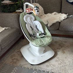 4Moms Mamaroo Baby Swing