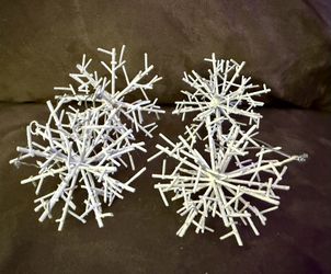 (4) White Glitter Metal Christmas Snowflake Ornaments 3D Holiday Decor Vintage