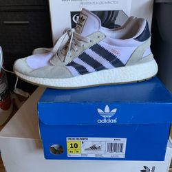 Adidas Iniki