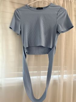 Crop top with criss cross belly