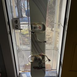 Women’s Snowboard (61”) with bindings