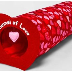 2 NEW! Boots & Barkley Heart Cat Tunnels 

