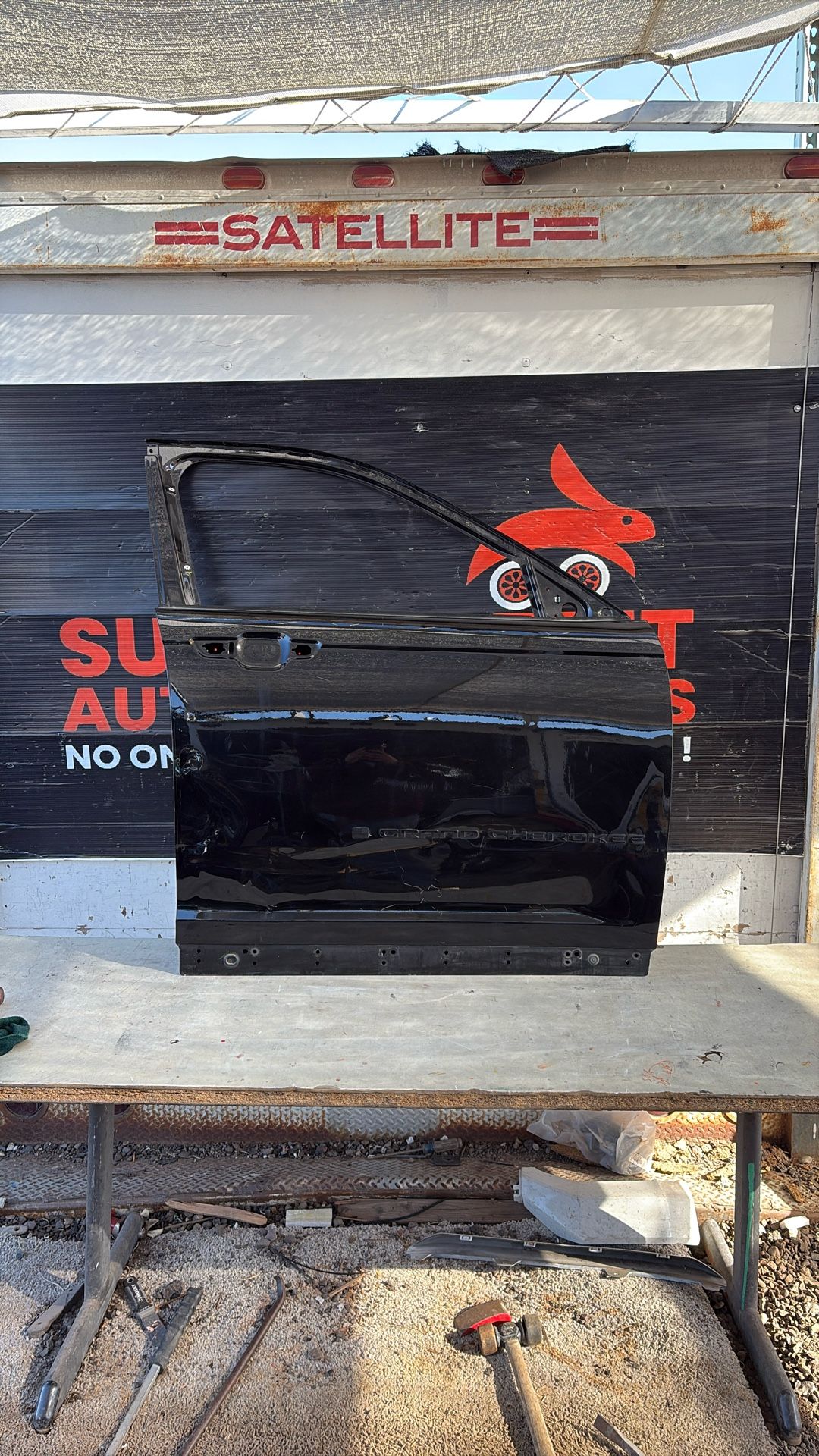 2021 Grand Cherokee Door Passenger Front OEM 2025