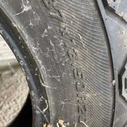 37\13.5R20