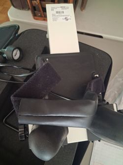 Saunders cervical home trac device