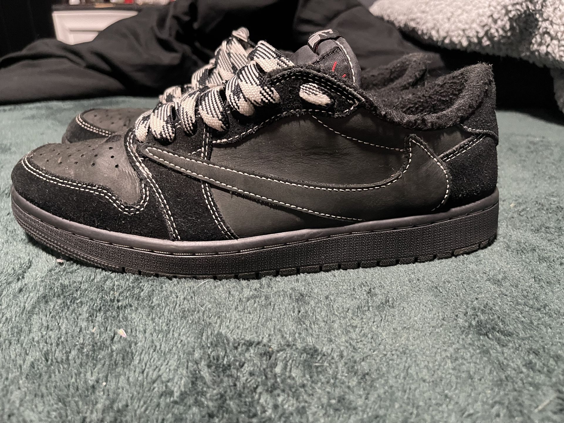 Travis Scott Phantoms