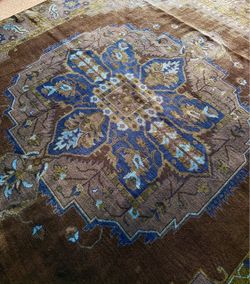 8x9’9” Hariz Persian Rug Room&Board (retail $2899) Or Best offer