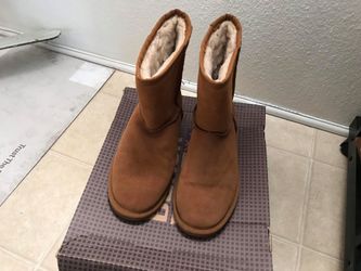 Boots, brand name: beach feet.
