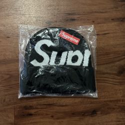 Supreme Big Logo Beanie