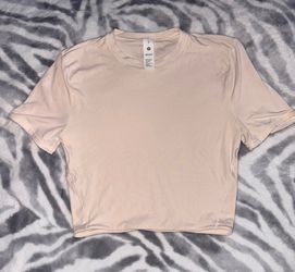 Lululemon crop top