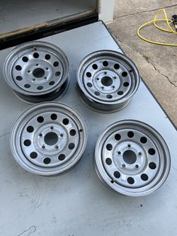 VENDO 4 Rims para traila.