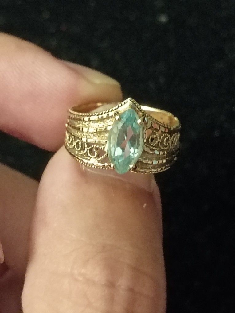 Vintage 10K Gold Blue Topaz Filigree Ring Size 6