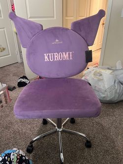 Kuromi VANITY CHAIR 🪑