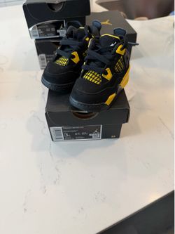 Air Jordan 4 Retro Thunder Toddler Size 3C