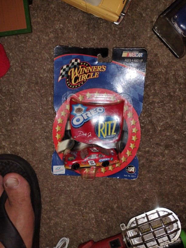 2003 Dale Earnhardt Jr #8 Winners Circle Busch 1/43 Hood Series OREO & RITZ
